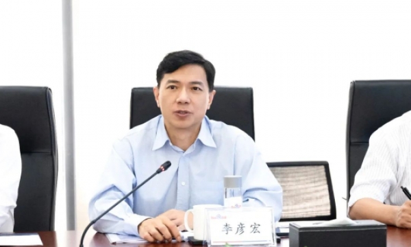 纵观华夏 谭旭光与李彦宏座谈交流 共话用AI激活生产新动能